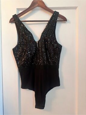 Vera & Lucy Black Sequin Plunge Zip Front Bodysuit Size M